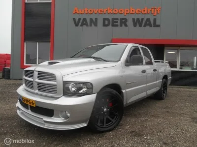 Dodge SRT10 viper (2005) — foto 1