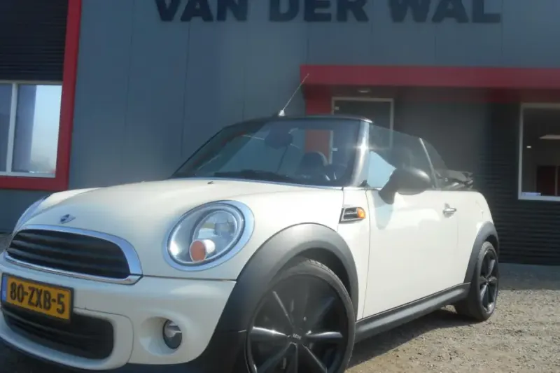 MINI Cabrio (2013)