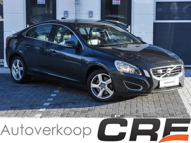 Volvo S60 (2013) — foto 1