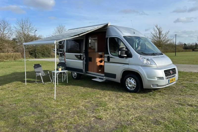 Adria Twin (2013)