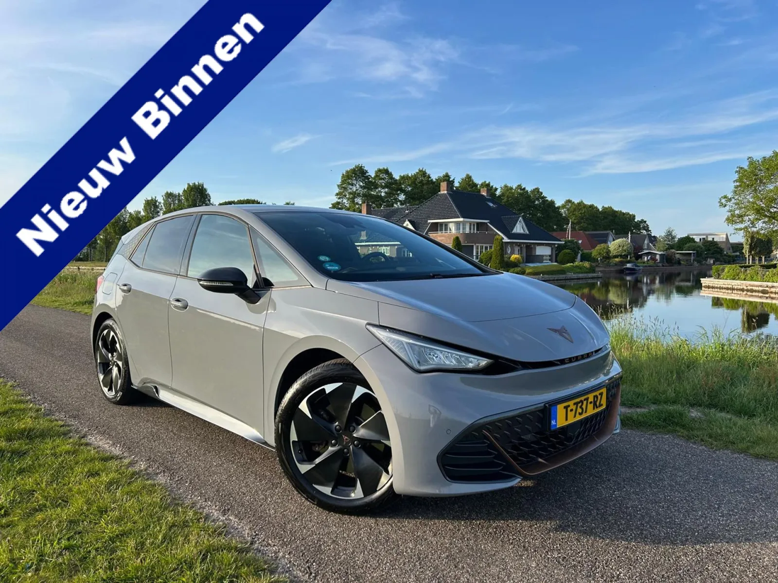 CUPRA Born (2023) — foto 1