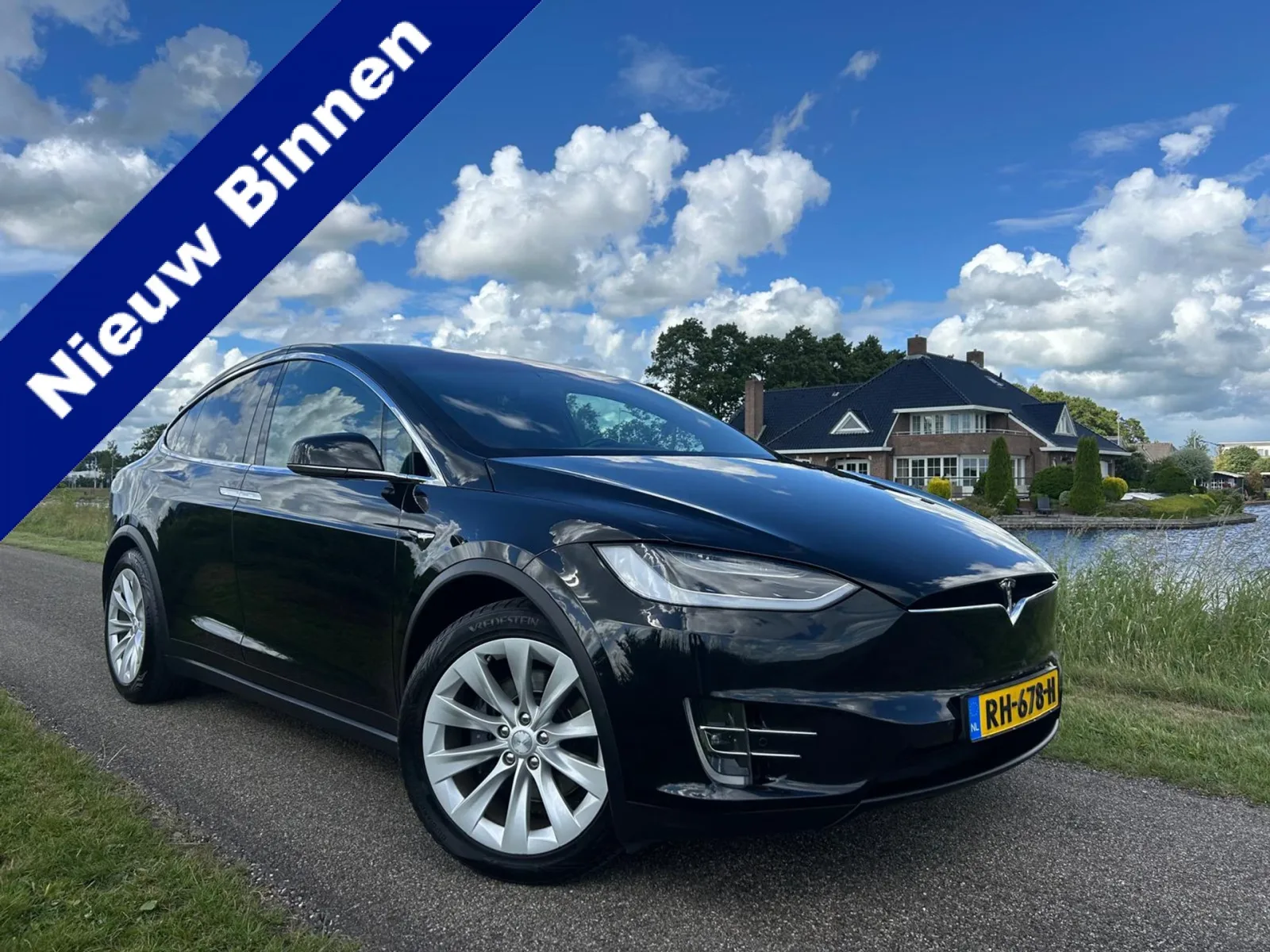 Tesla Model X (2017) — foto 1