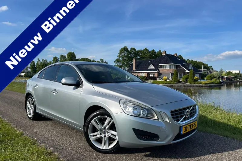 Volvo S60 (2012)
