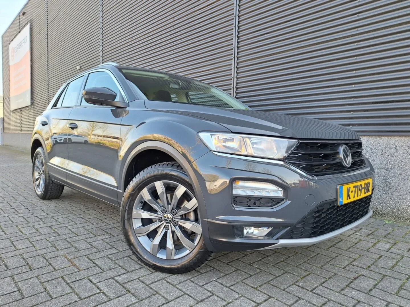Volkswagen T-Roc (2020) — foto 1