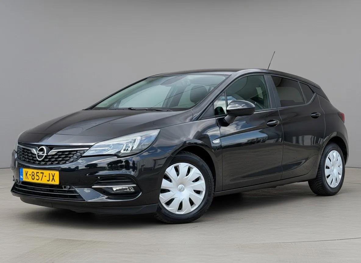 Opel Astra (2021) — foto 1