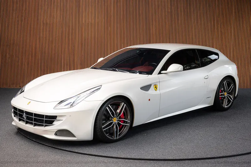 Ferrari FF (2012)