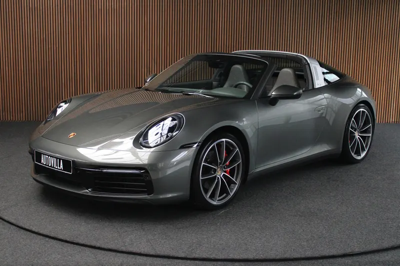 Porsche 911 (2022)