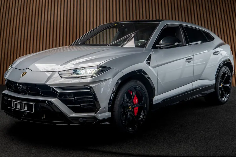 Lamborghini Urus (2022)