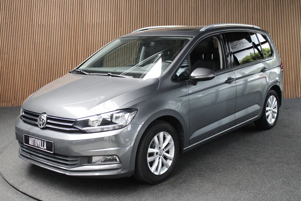 Volkswagen Touran (2017) — foto 1