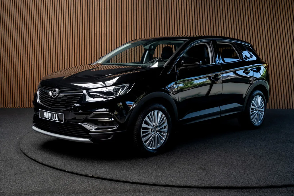 Opel Grandland X (2019) — foto 1