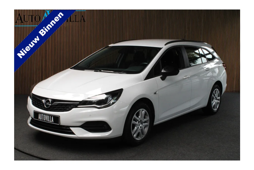 Opel Astra (2022) — foto 1