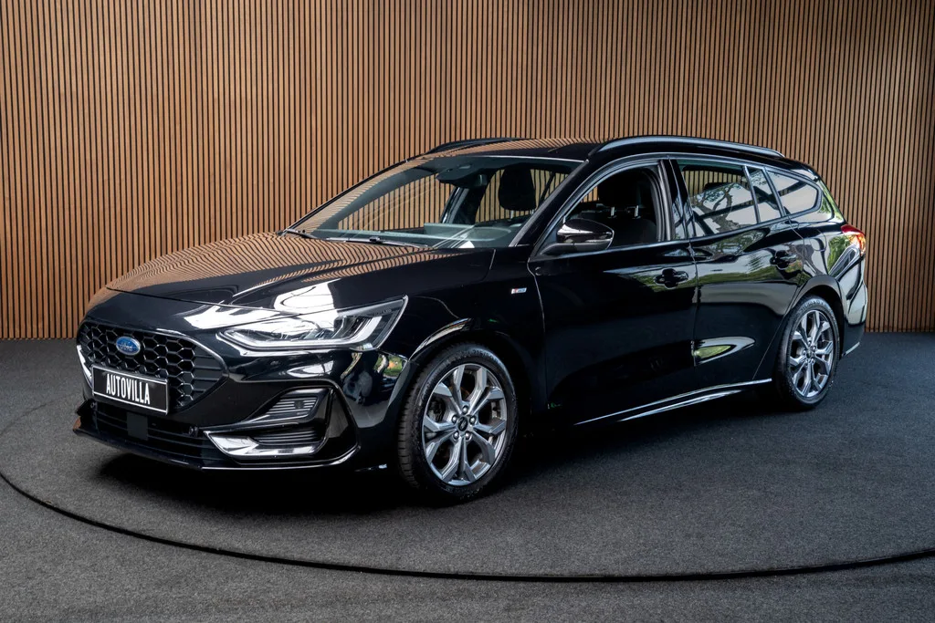 Ford Focus (2023) — foto 1