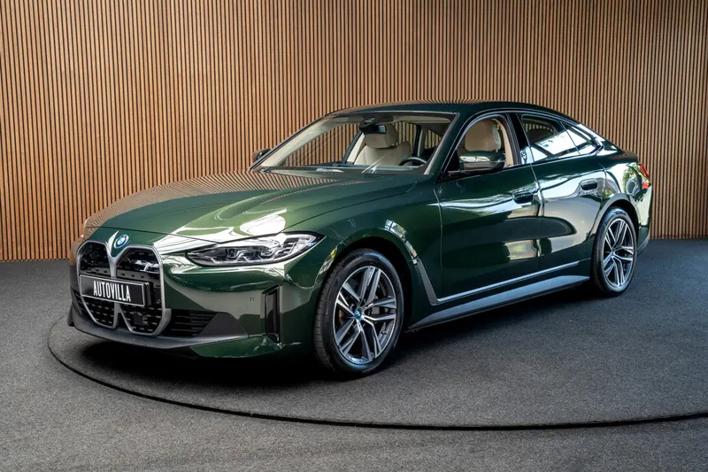 BMW i4 (2023)