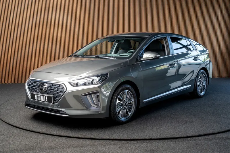 Hyundai Ioniq (2022)