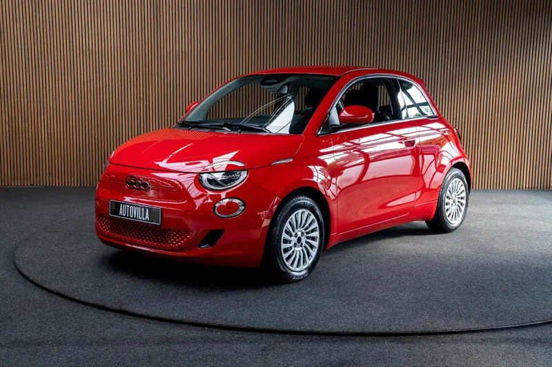 Fiat 500 (2023)