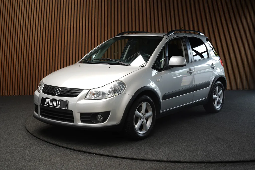 Suzuki SX4 (2008) — foto 1