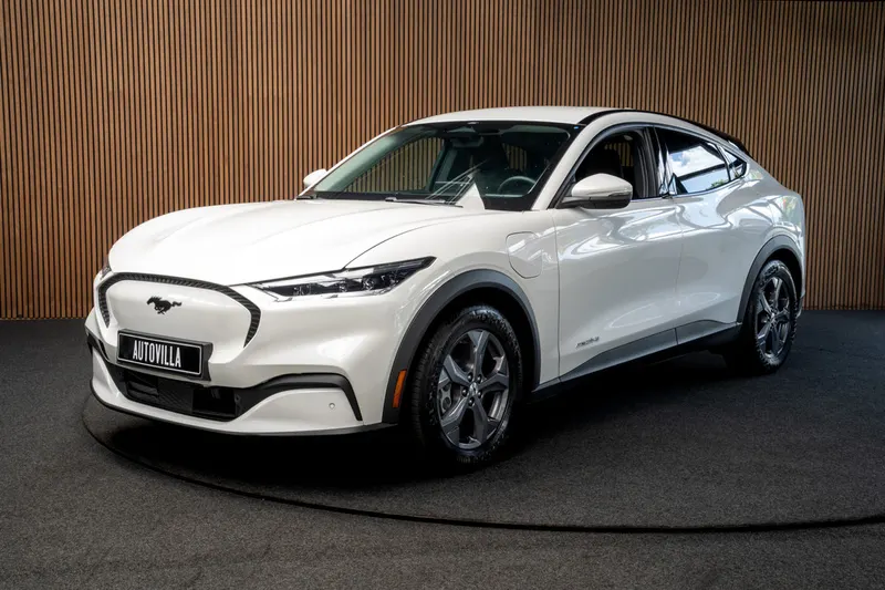 Ford Mustang (2022)