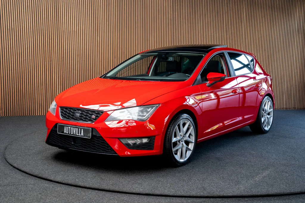 SEAT Leon (2014) — foto 1