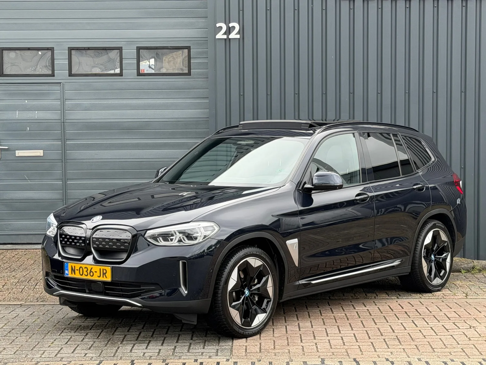 BMW iX3 (2021) — foto 1