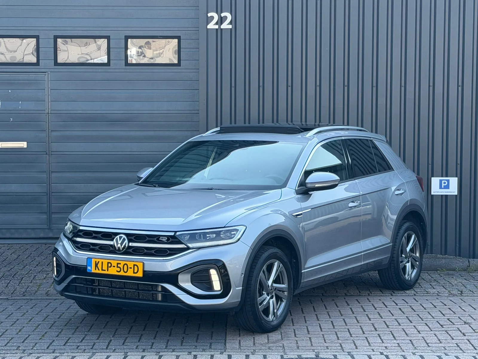 Volkswagen T-Roc (2023) — foto 1