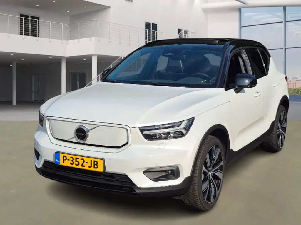 Volvo XC40 (2022) — foto 1