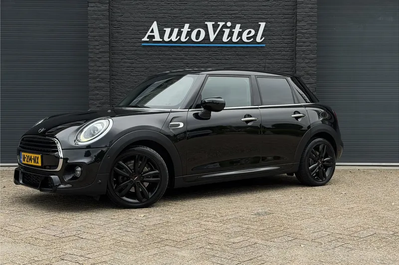 MINI Cooper (2021)