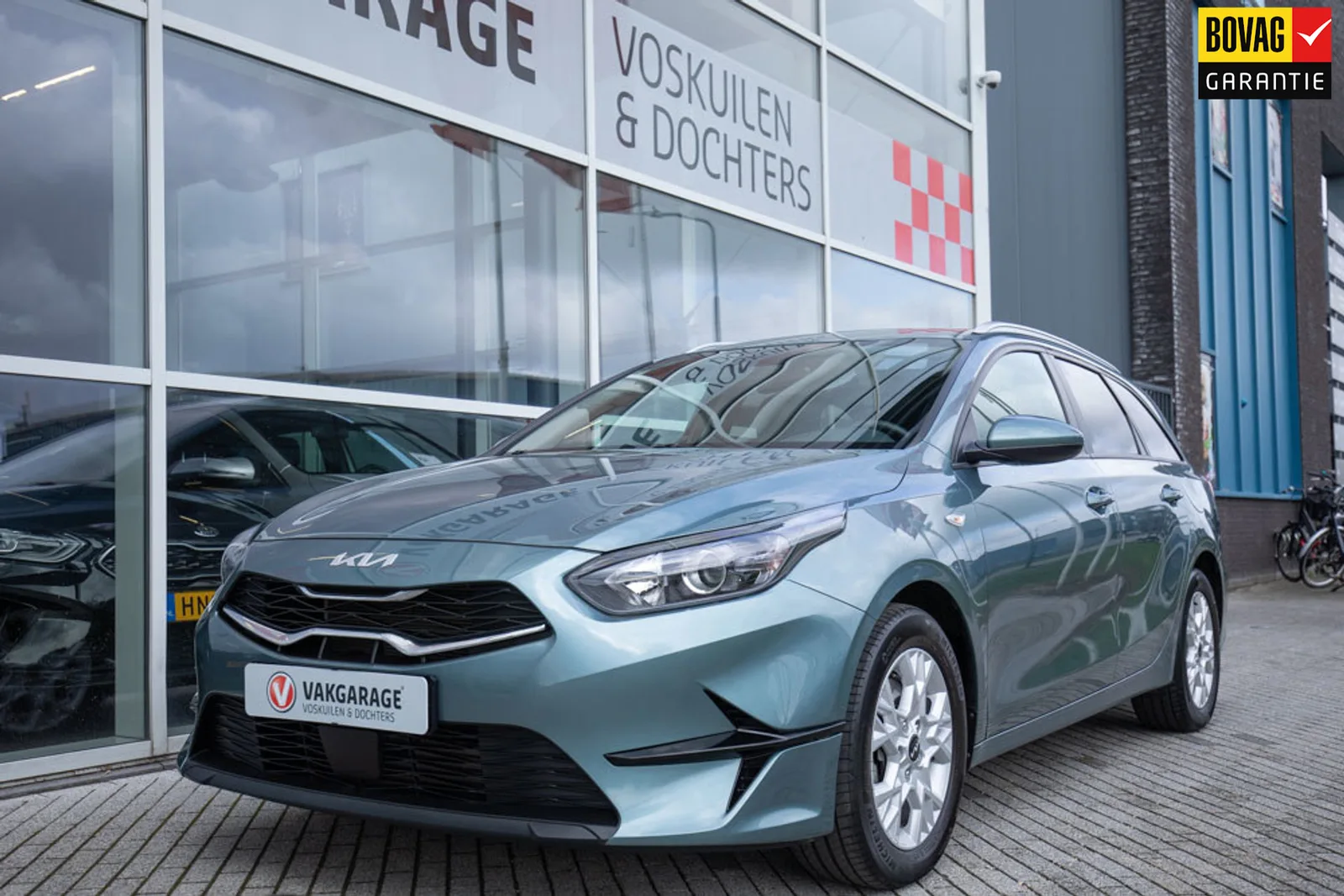 Kia Ceed (2023) — foto 1