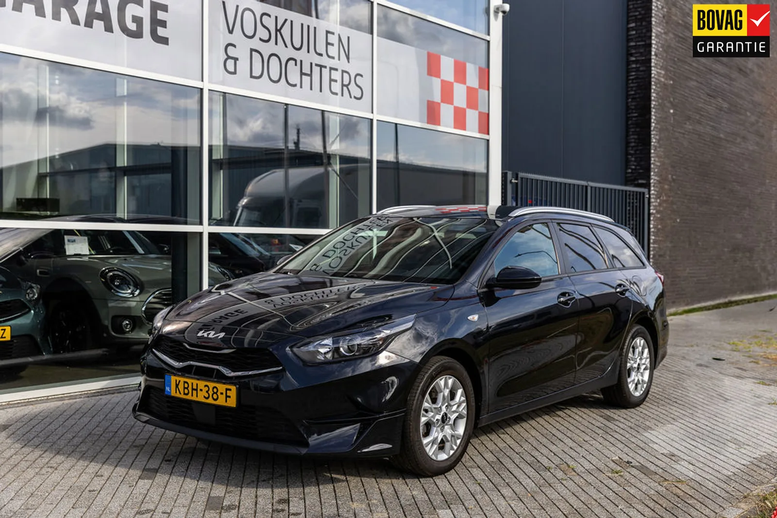 Kia Ceed (2023) — foto 1