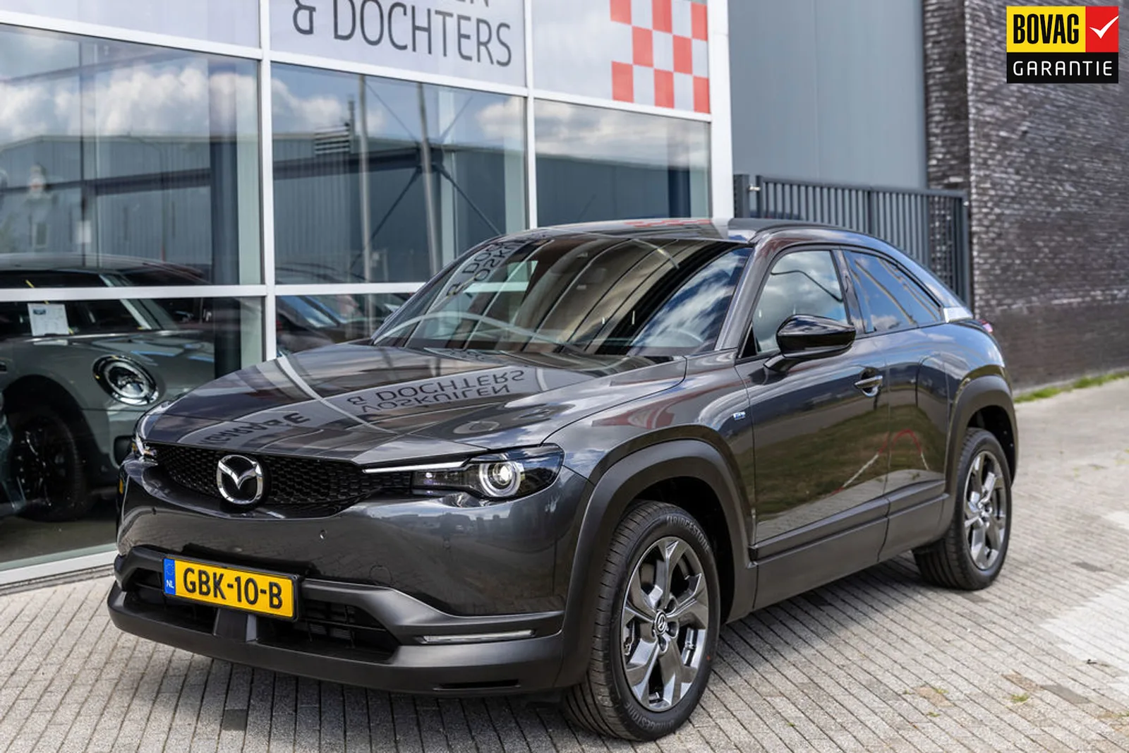 Mazda MX-30 (2024) — foto 1
