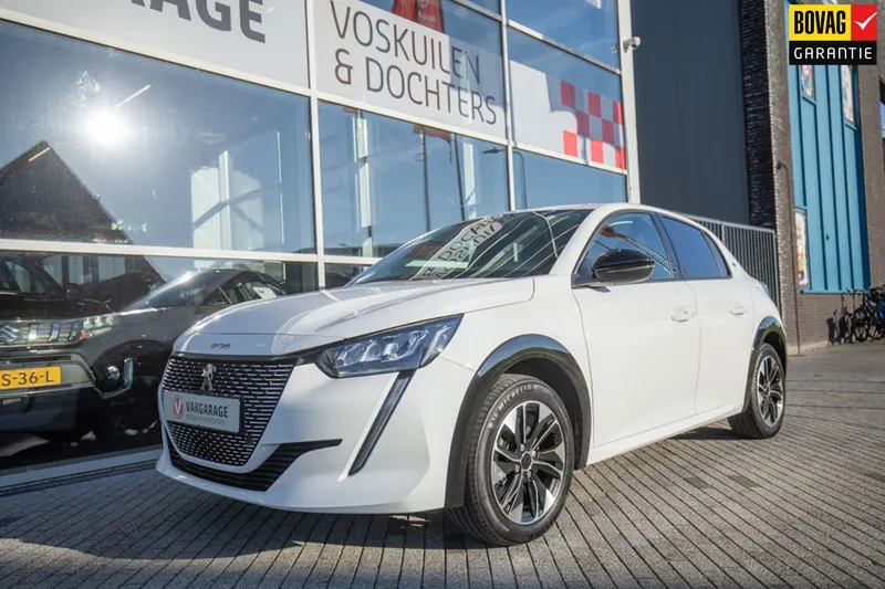 Peugeot e-208 (2023)