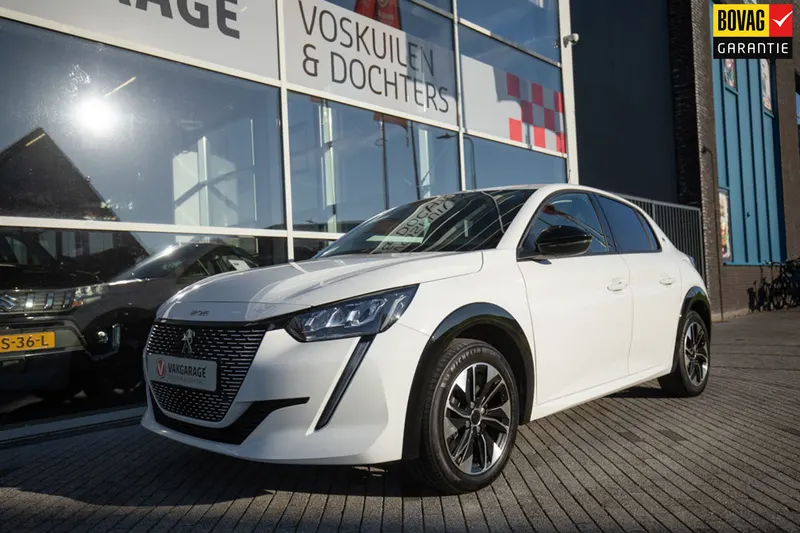 Peugeot e-208 (2023)