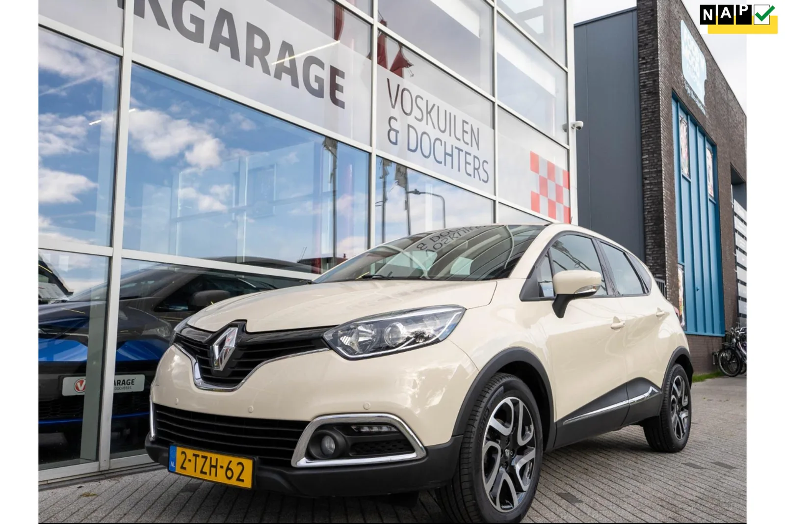 Renault Captur (2014) — foto 1
