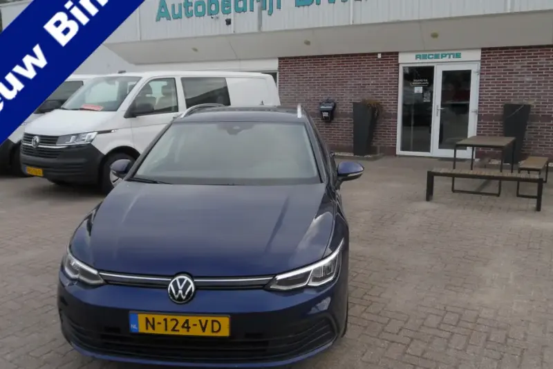 Volkswagen Golf (2022)
