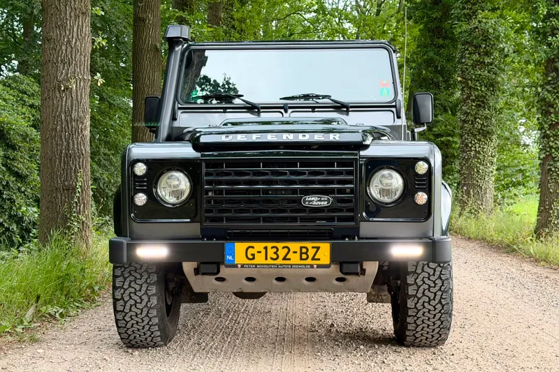 Land Rover Defender (2016)