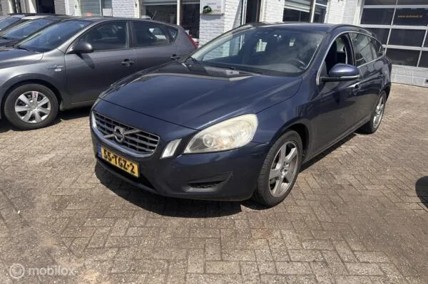 Volvo V60 (2011) — foto 1