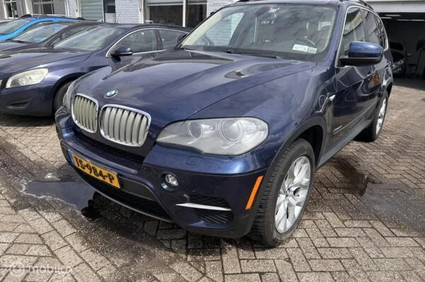 BMW X5 (2013) — foto 1