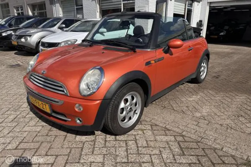 MINI Cabrio (2005)
