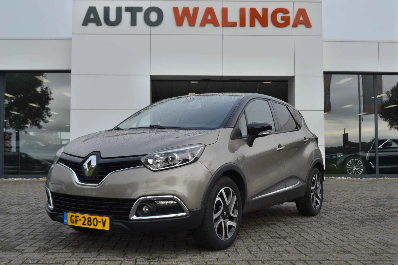 Renault Captur (2015) — foto 1