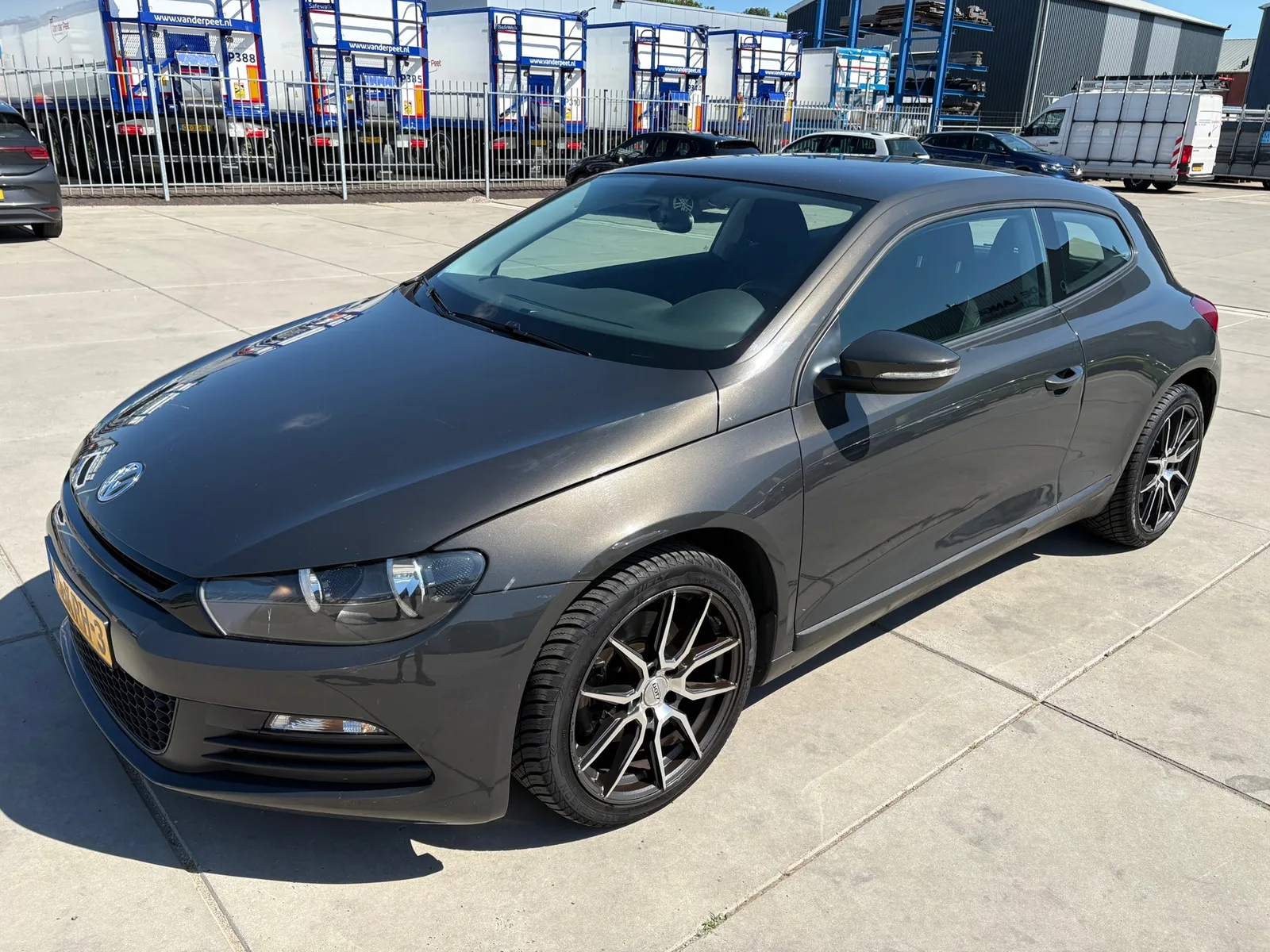 Volkswagen Scirocco (2010) — foto 1