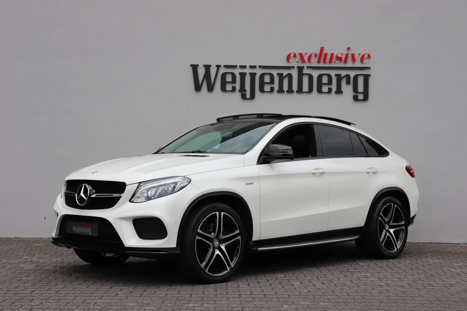 Mercedes-Benz GLE (2015) — foto 1