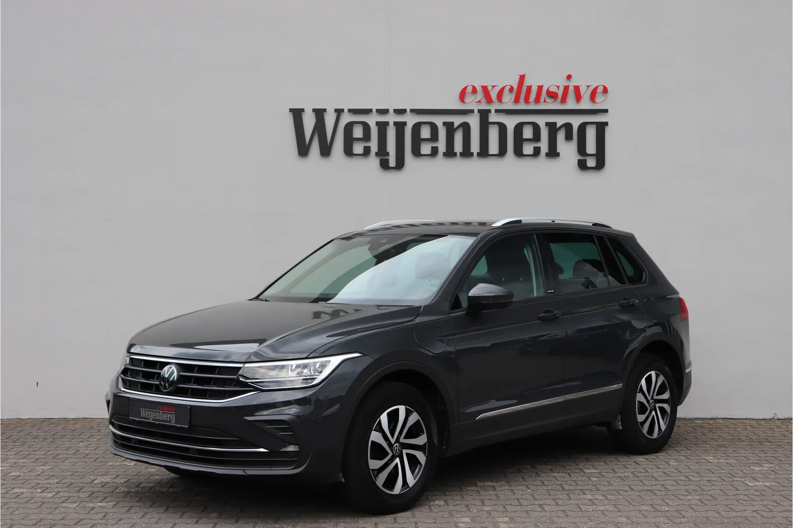 Volkswagen Tiguan (2022) — foto 1
