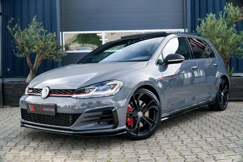Volkswagen Golf (2020)