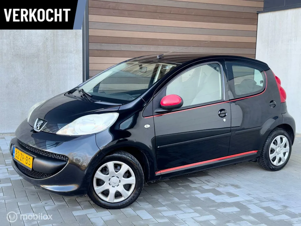 Peugeot 107 (2008) — foto 1
