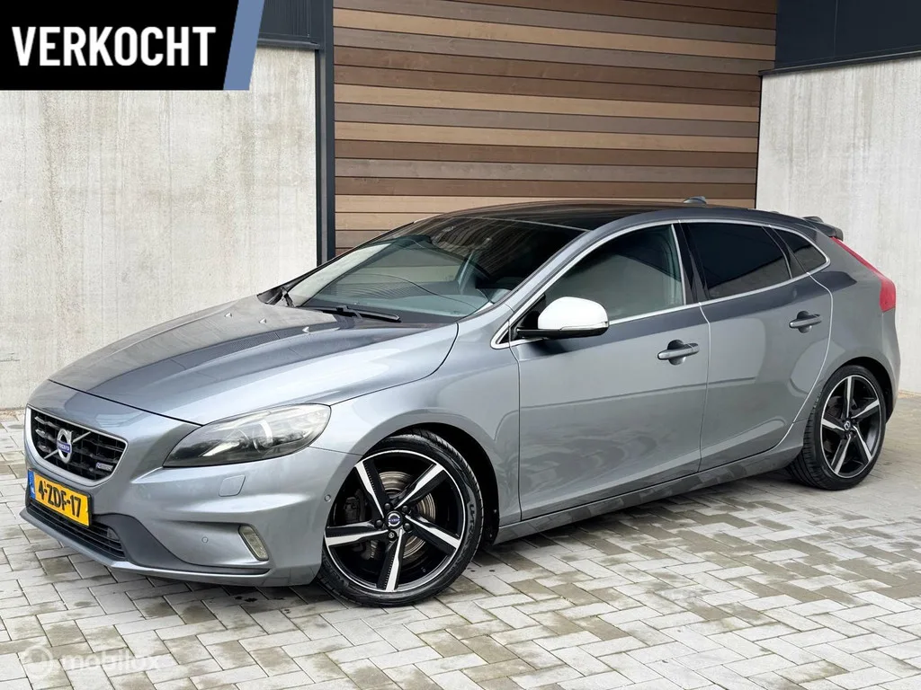 Volvo V40 (2014) — foto 1