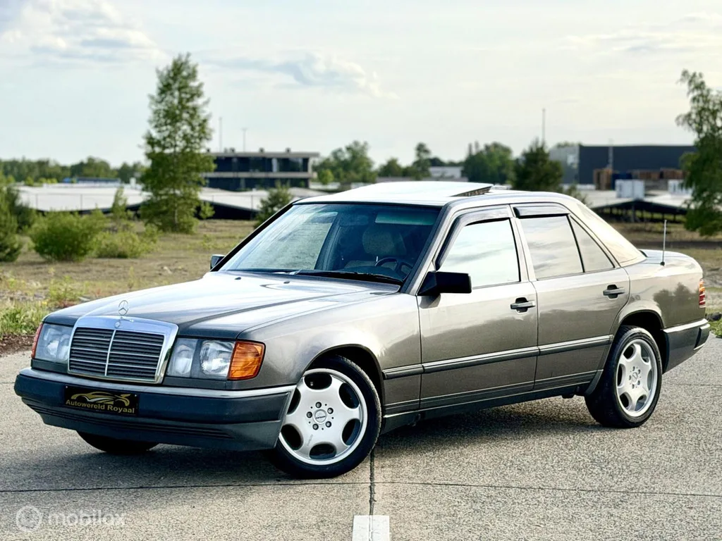 Mercedes-Benz 300-Serie (1986) — foto 1