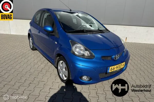 Toyota Aygo (2009) — foto 1