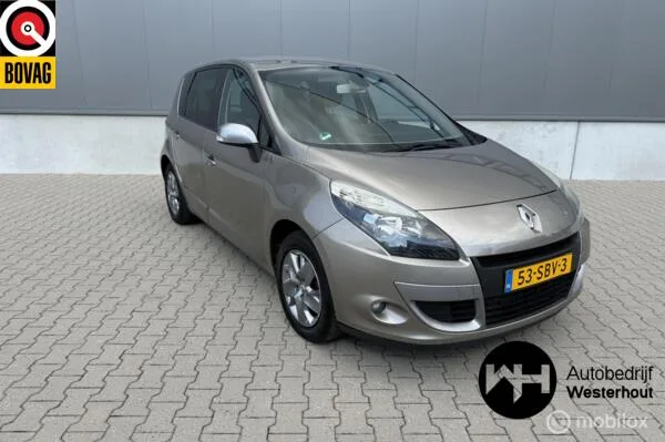 Renault Scénic (2011) — foto 1