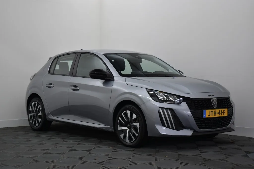 Peugeot 208 (2024) — foto 1