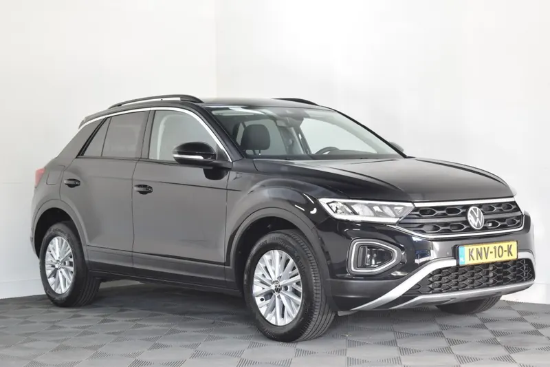 Volkswagen T-Roc (2023)