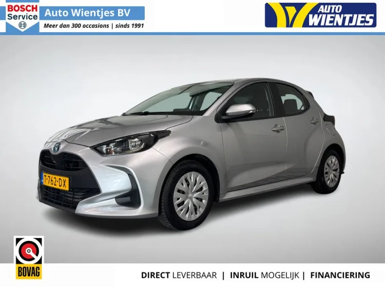 Toyota Yaris (2023) — foto 1